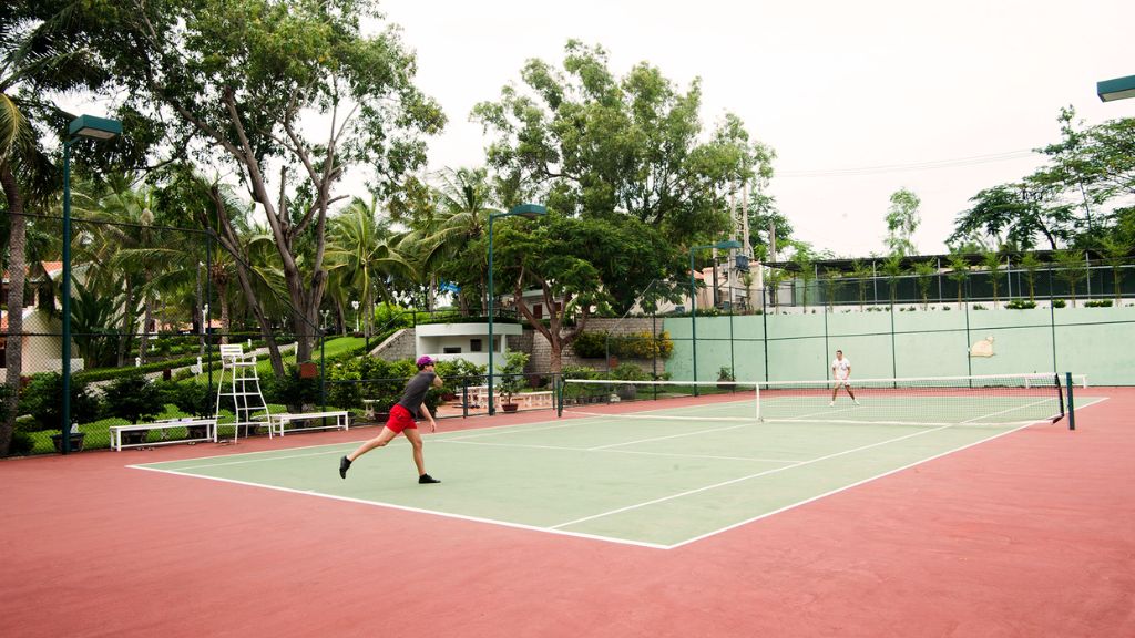 Khu vực sân đánh tennis riêng biệt