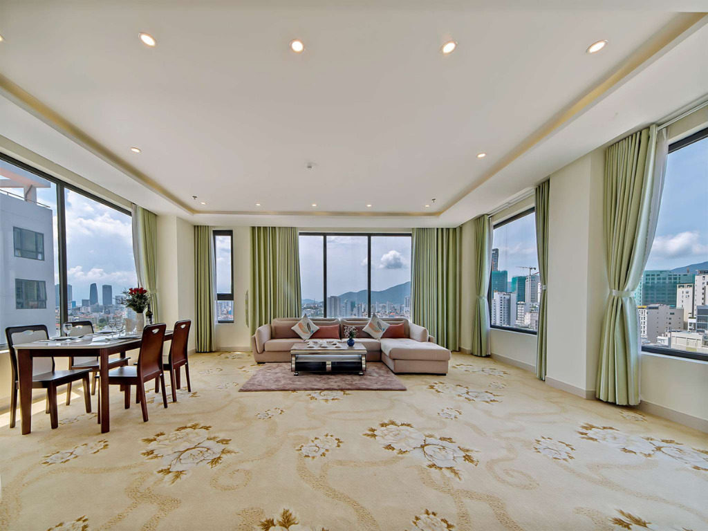 Phòng Junior Suite Ocean View With Balcony Khách Sạn Phước Mỹ An Beach Đà Nẵng