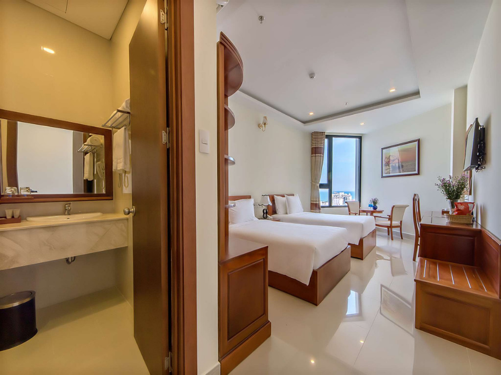 Phòng Superior Twin Ocean View Tại Khách Sạn Phước Mỹ An Beach Đà Nẵng
