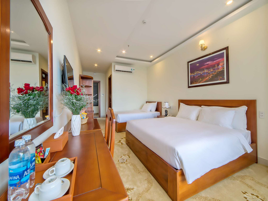 Phòng Grand Deluxe Triple Ocean View Tại Khách Sạn Phước Mỹ An Beach Đà Nẵng 4 Sao