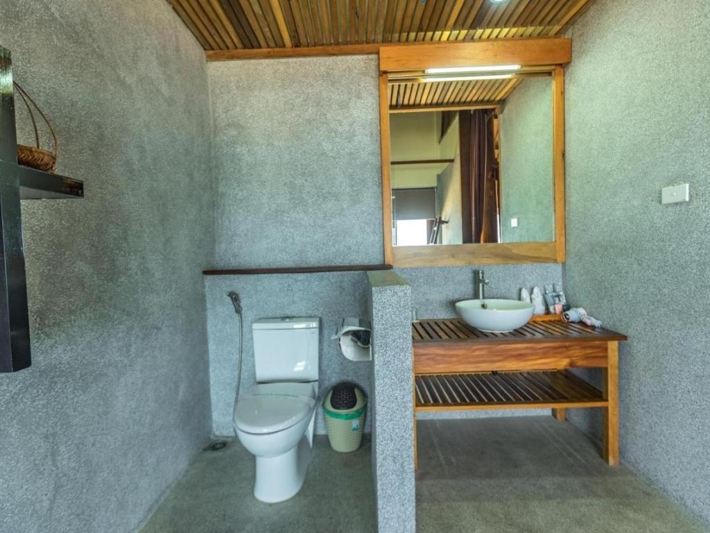 Phòng tắm tại khu nghỉ dưỡng Quỳnh Viên Resort