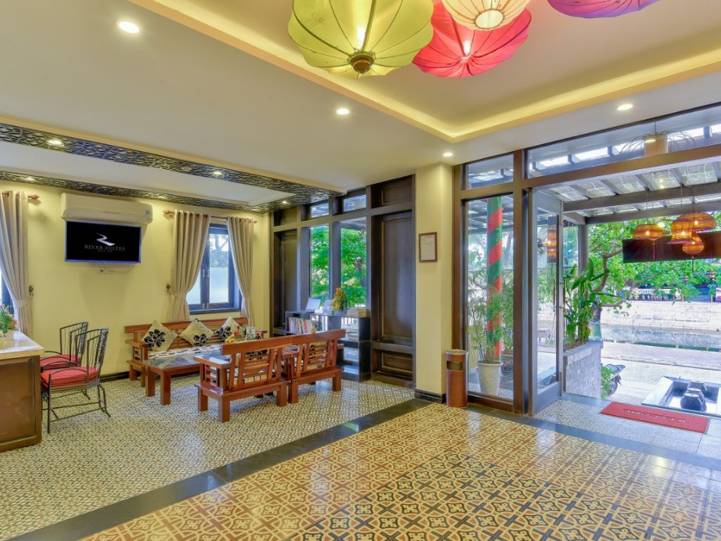 Sảnh chờ tại Hotel River Suites 3*