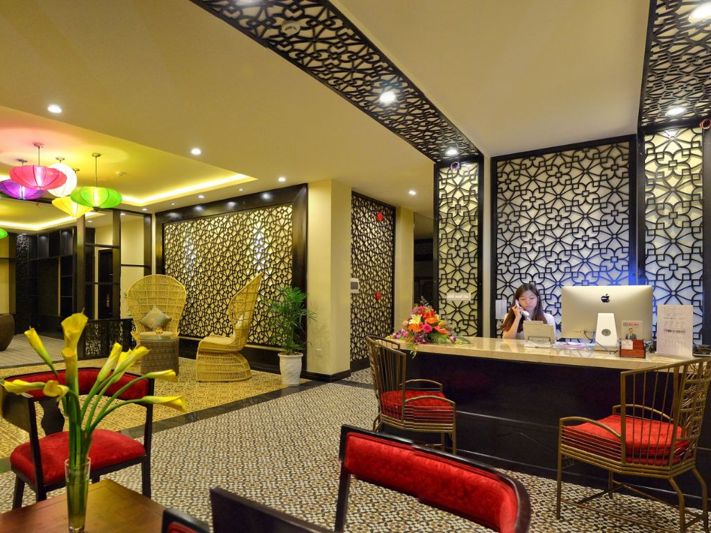 Quầy lễ tân tại Hội An River Suites