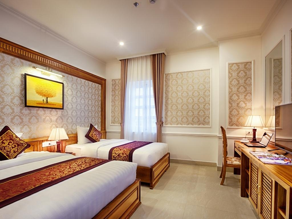 Phòng Deluxe Double/Twin tại Riverside Hotel Quang Binh