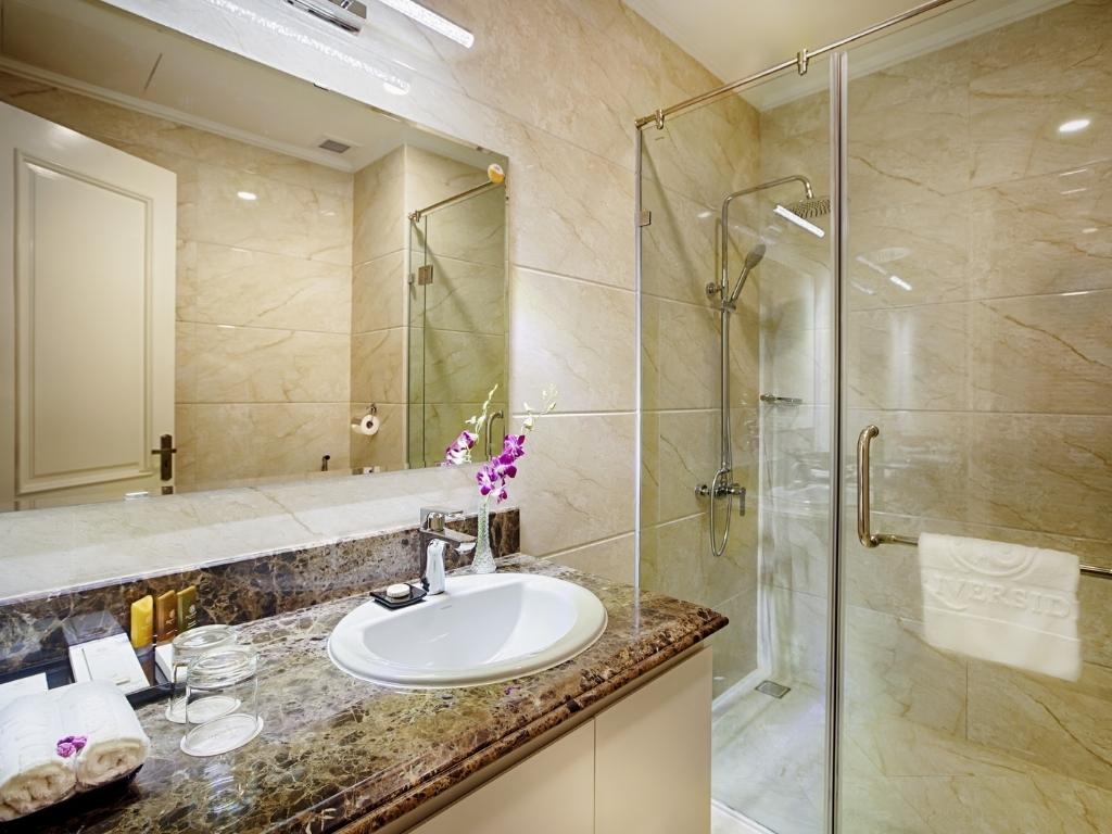 Phòng tắm Superior Triple tại Riverside Quang Binh