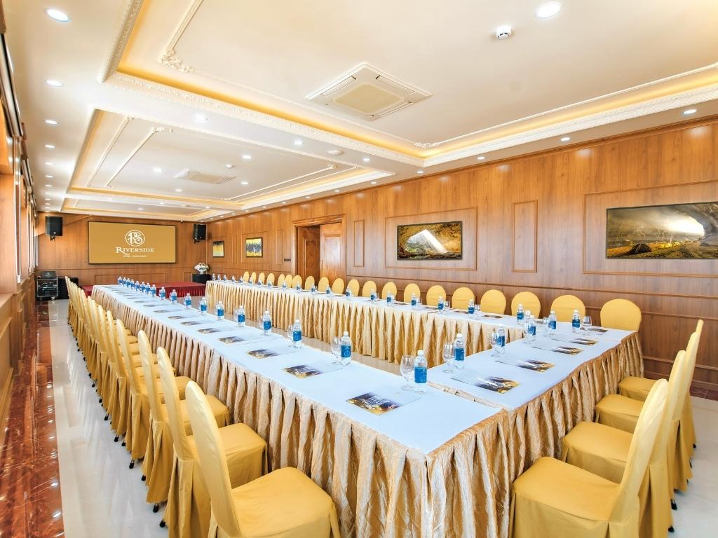 Phòng Hội Nghị tại Riverside Hotel Quang Binh