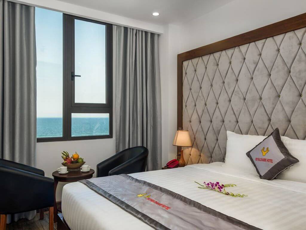 Deluxe Double with partial Seaview Royal Charm Hotel Đà Nẵng