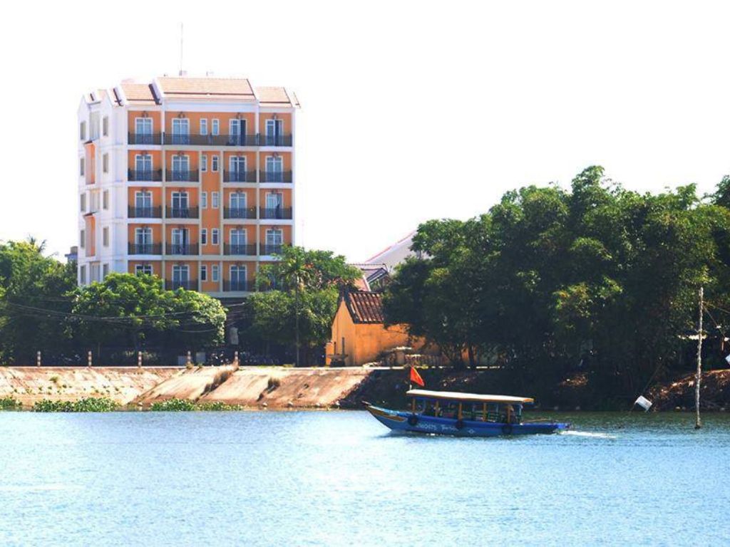 Toàn cảnh Royal Riverside Hội An Hotel 4*