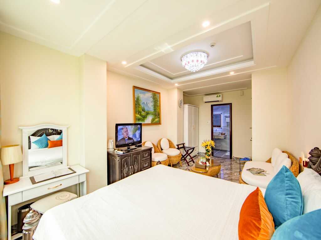 Suite Room Hotel 3* Saigon Hanoi