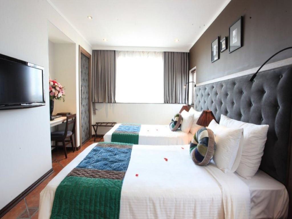 Phòng Deluxe Double/Twin Khách sạn 3* Sạp By Connek Hanoi