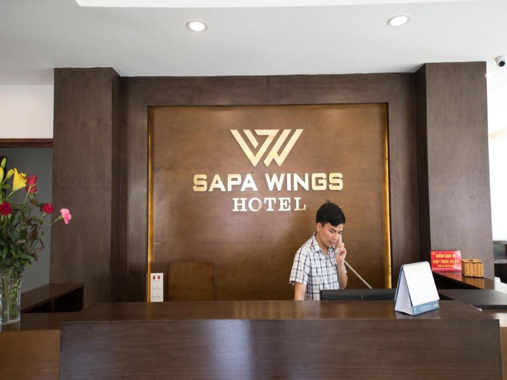 Lễ tân Khách sạn Sapa Wings