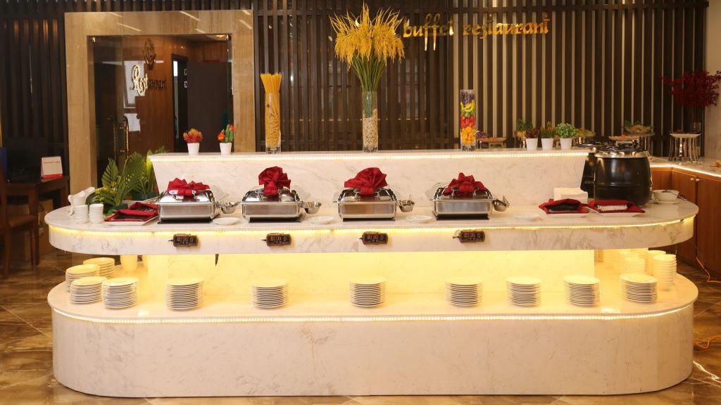 Tiệc buffet tại nhà hàng