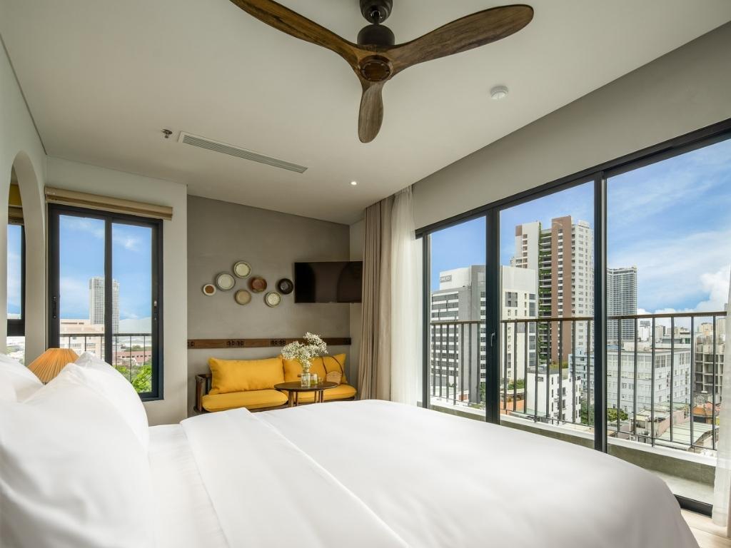 Phòng Deluxe Loft with River view tại khách sạn Seahorse Đà Nẵng