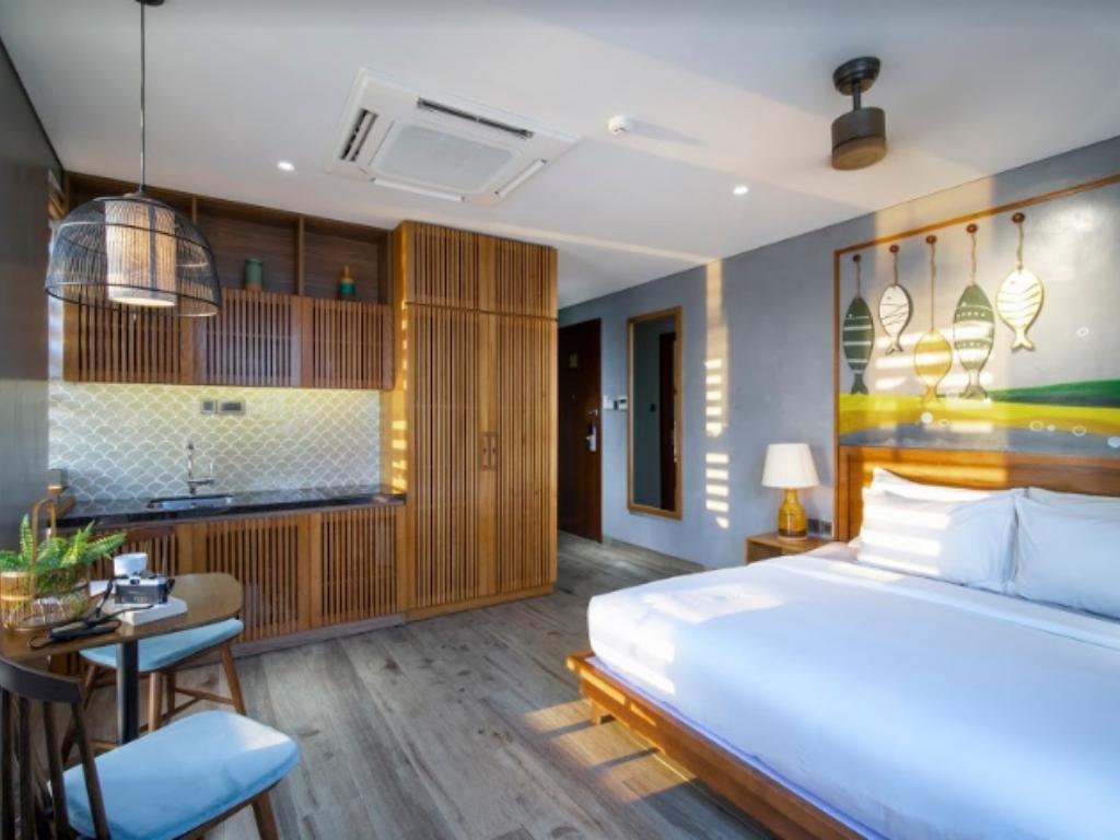 Phòng Deluxe Loft with River view tại khách sạn Seahorse Đà Nẵng 3 sao