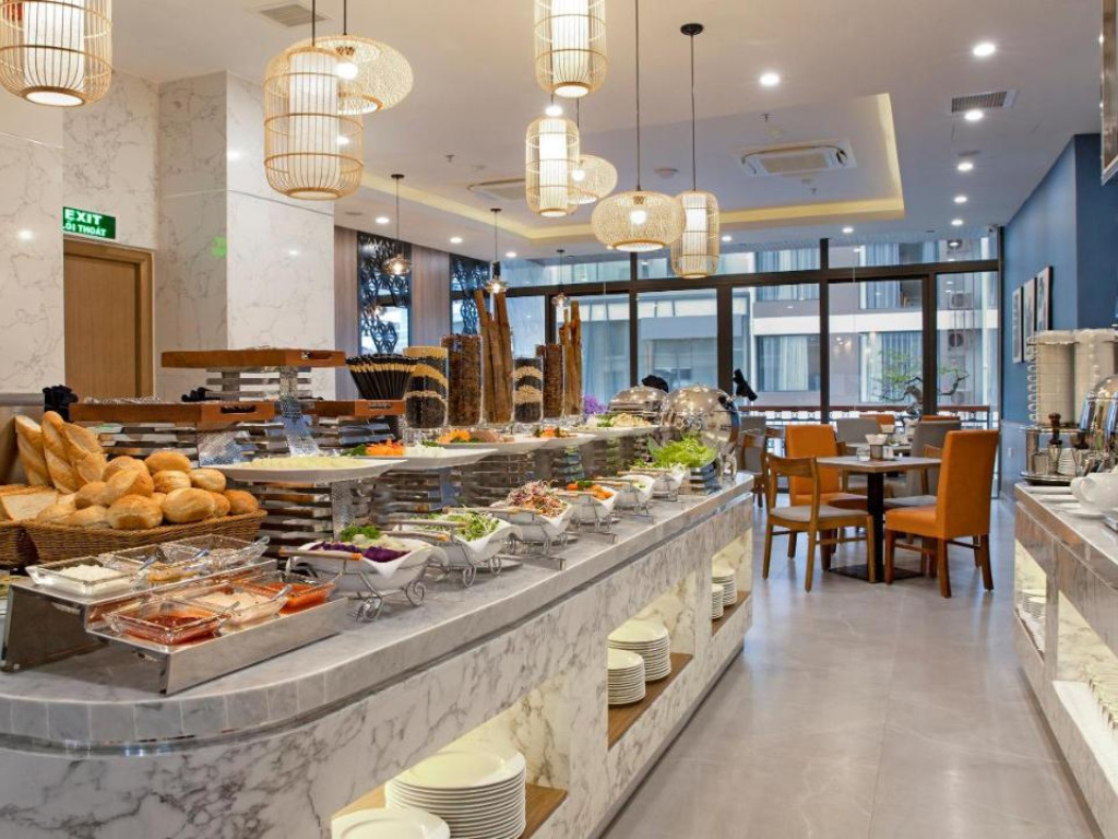 Quầy buffet tại Seana Hotel 4 Sao Nha Trang