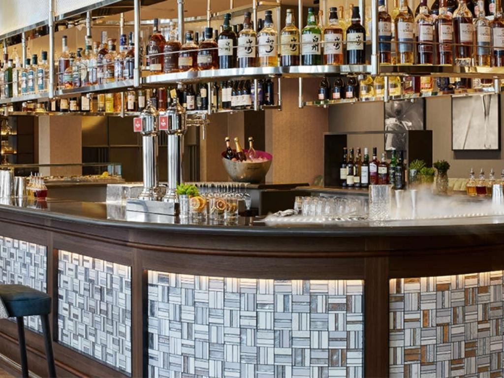 Rooftop Bar tại Selegend Hotel ThaiBinh