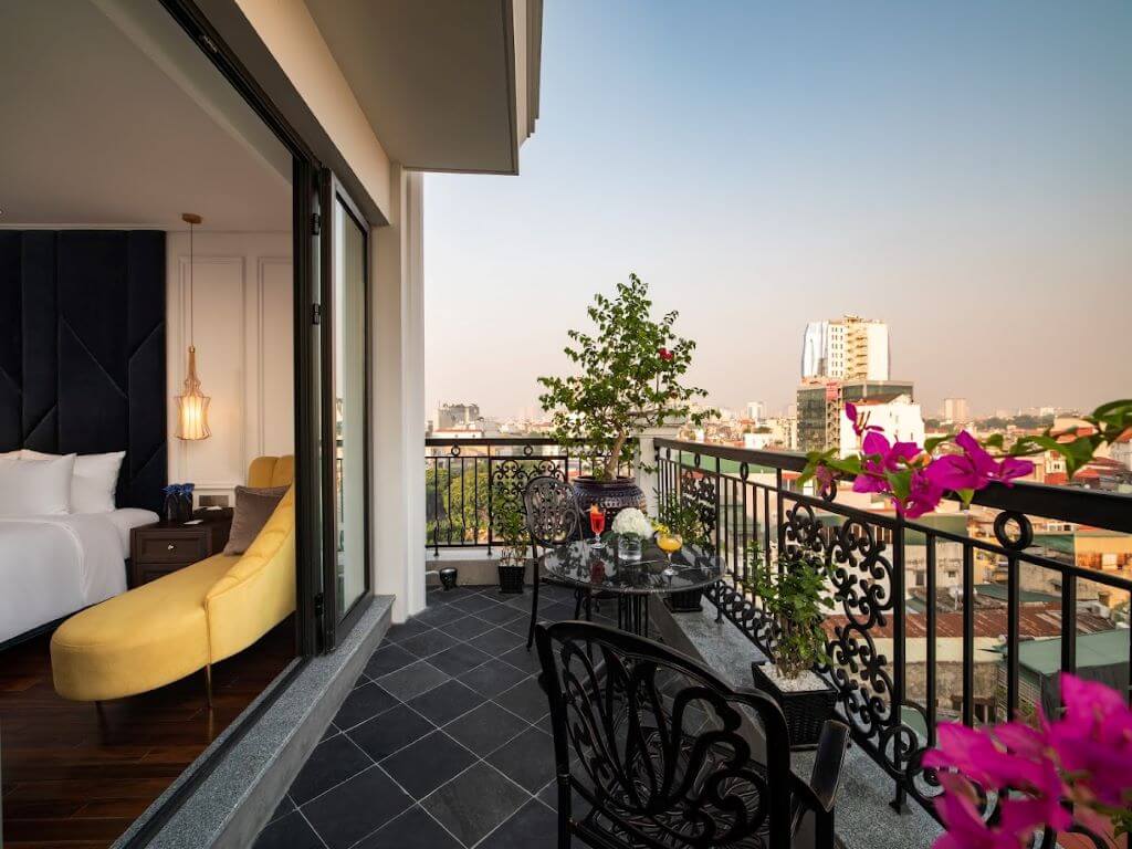 Ban Công Hạng Phòng Suite Balcony