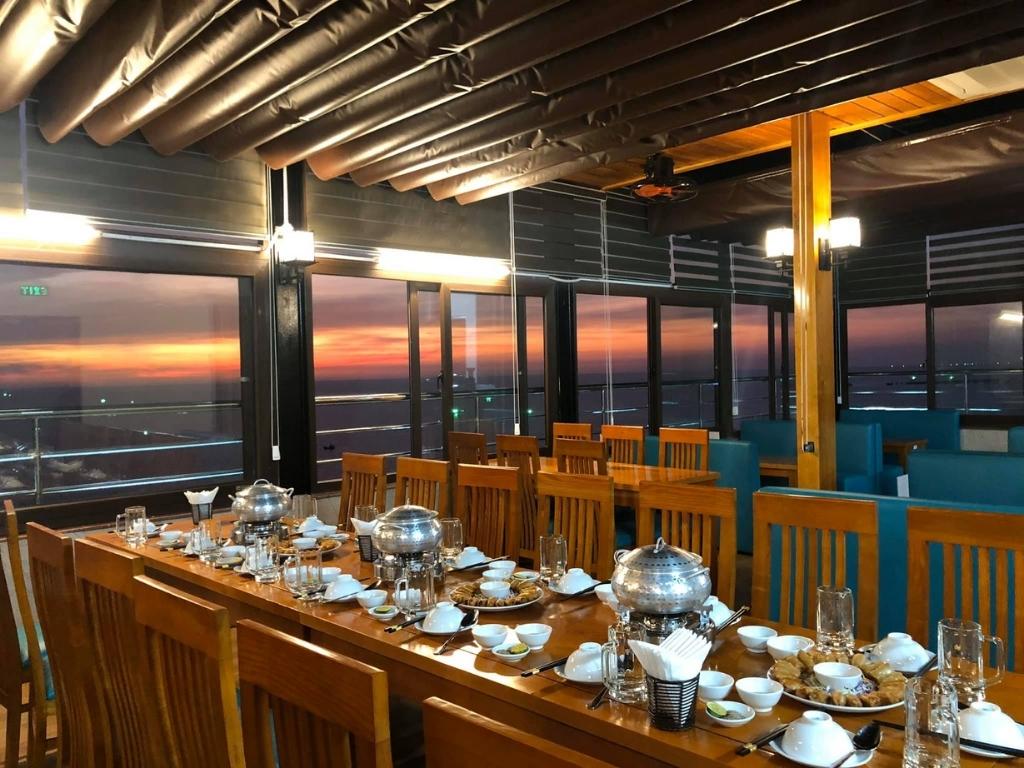 Nhà hàng tại Stellar 3 sao