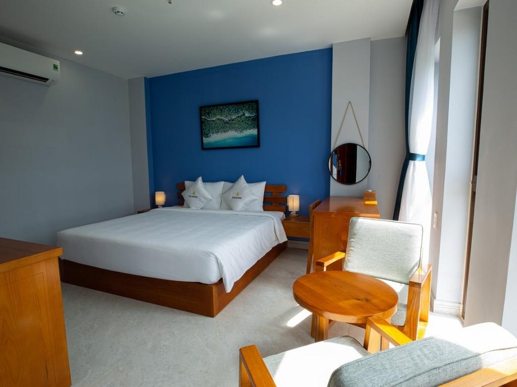 Phòng Premium Sea View tại Stellar Hotel 3 sao