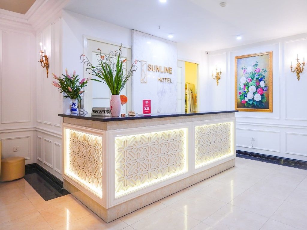 Lễ Tân Sunline Hotel Hanoi 3*