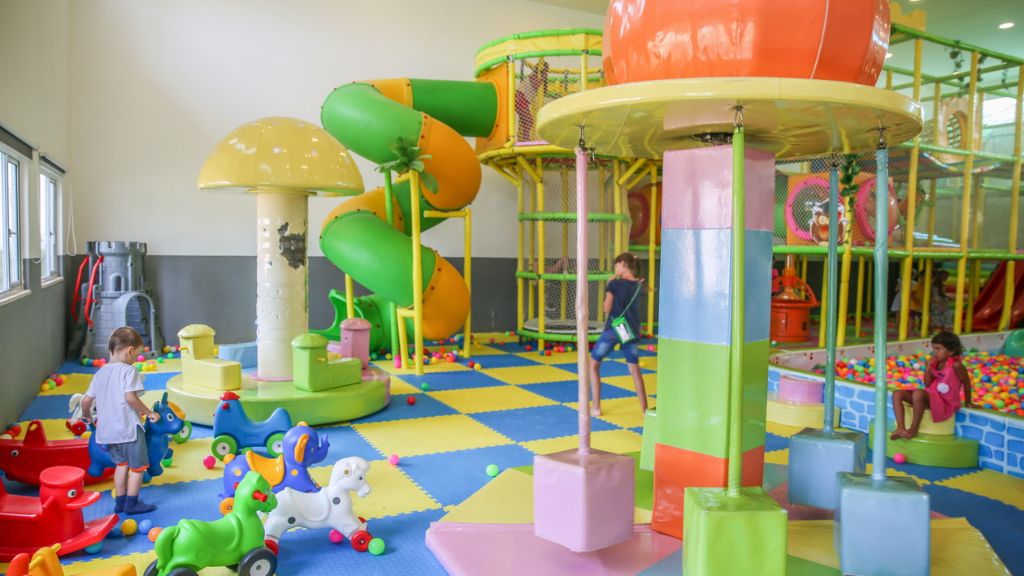 Khu vực Kids Club đa dạng trò chơi cho các bé