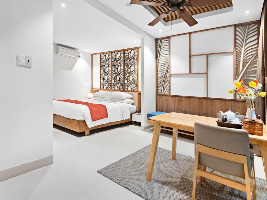 Phòng Deluxe Studio With Balcony Tại Tam House Villa Hotel Đà Nẵng
