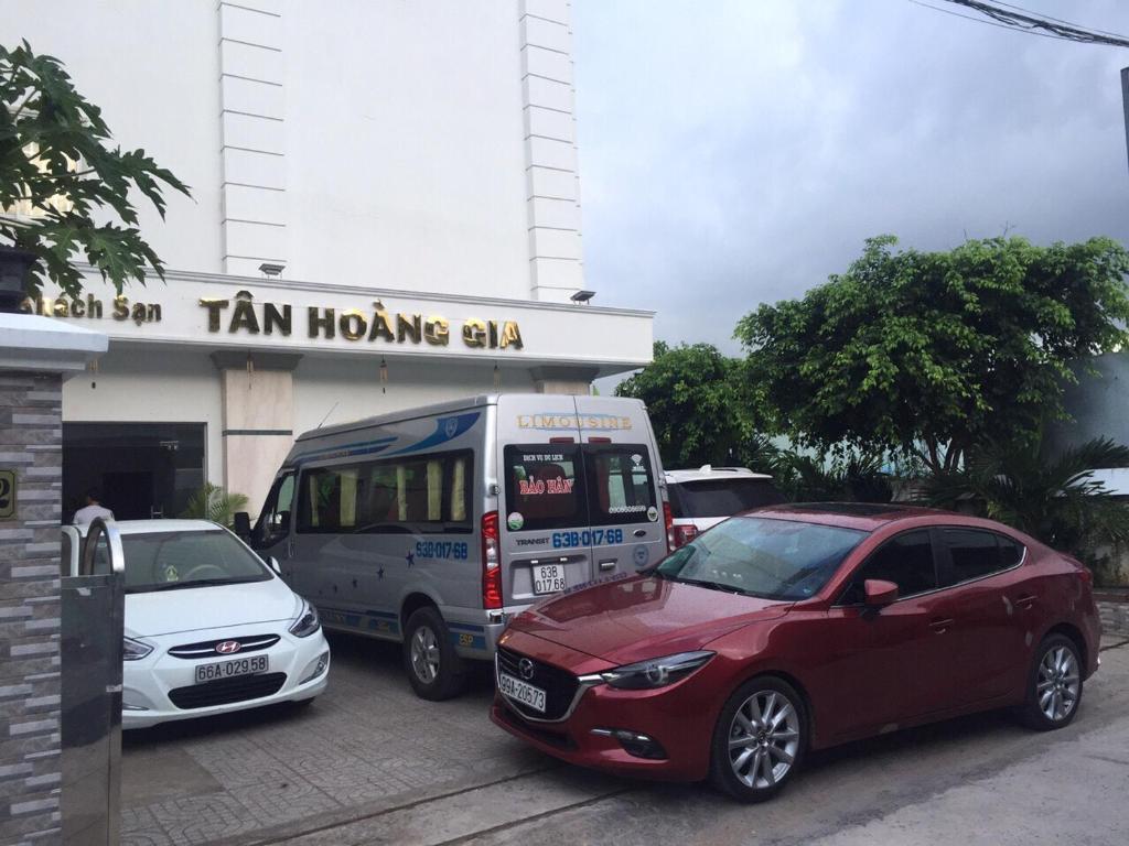 Bãi đỗ xe Tân Hoàng Gia Hotel Phú Quốc