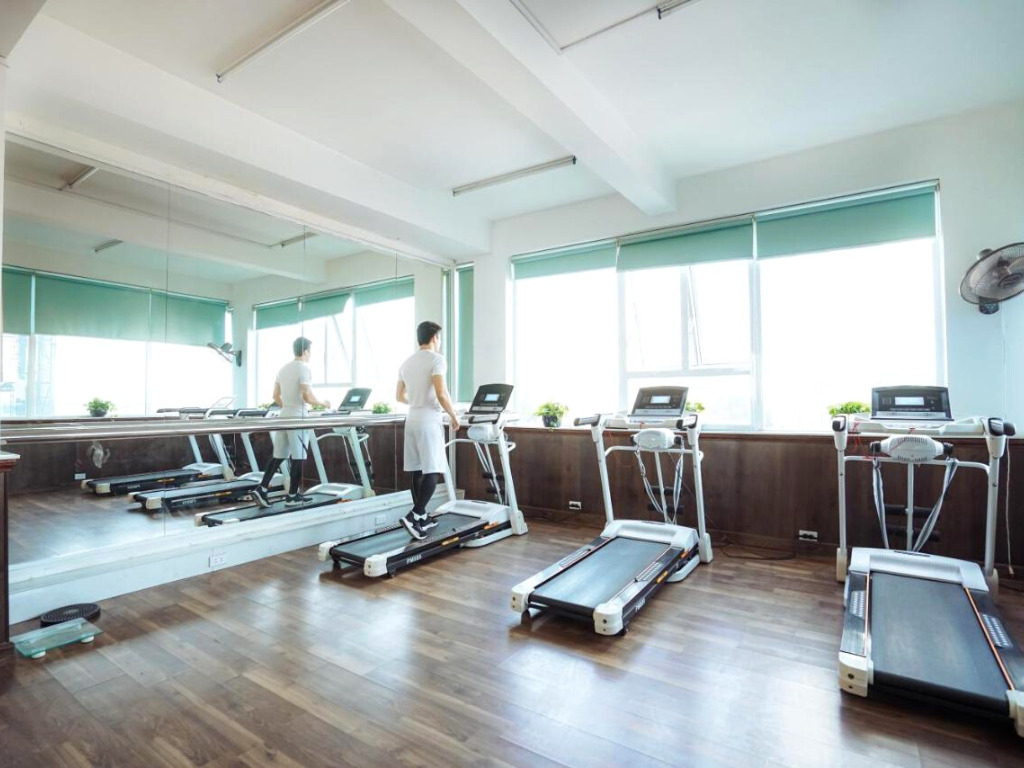 Phòng gym tại khách sạn Thang Long Opera 4*