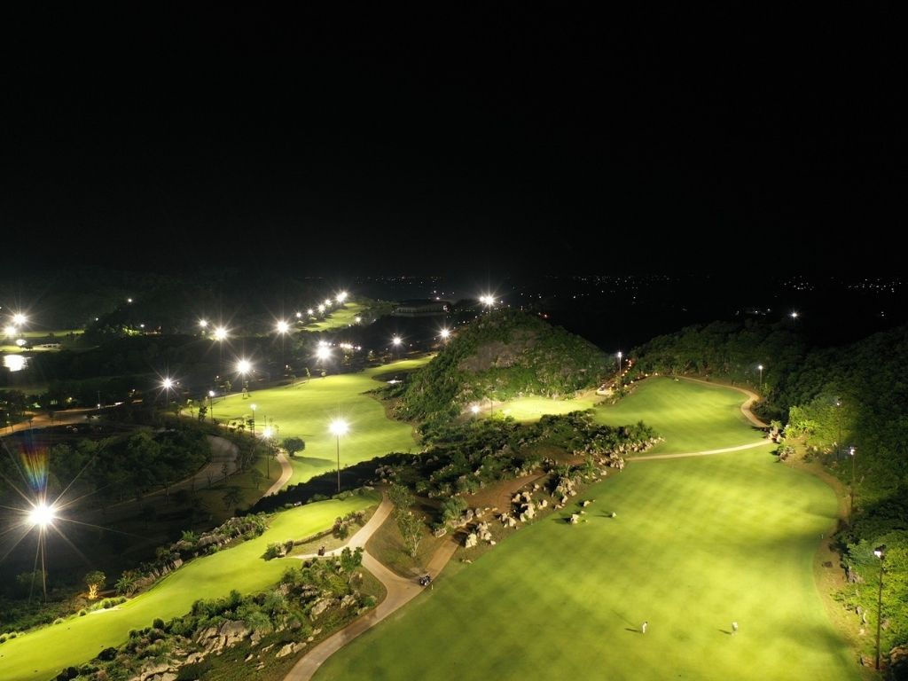 Ban đêm tại sân golf Ninh Bình The Five