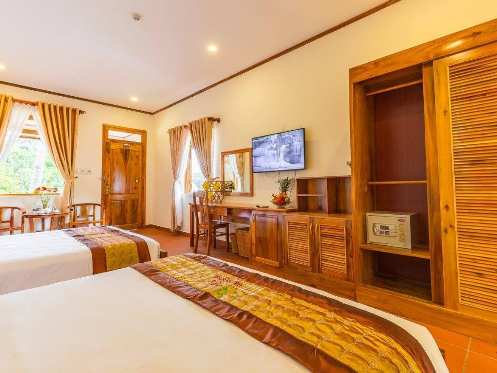 Phòng Quadruple tại The Garden House Phú Quốc Resort