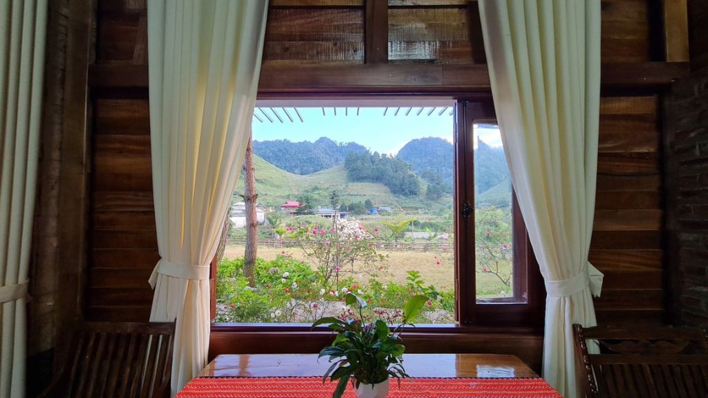 Phòng có view hướng ra núi