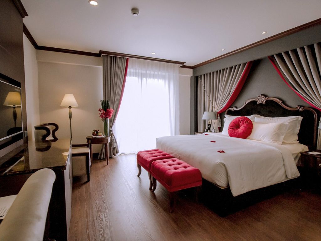 The Scarlett Suite Room tại Huế The Scarlett 3*