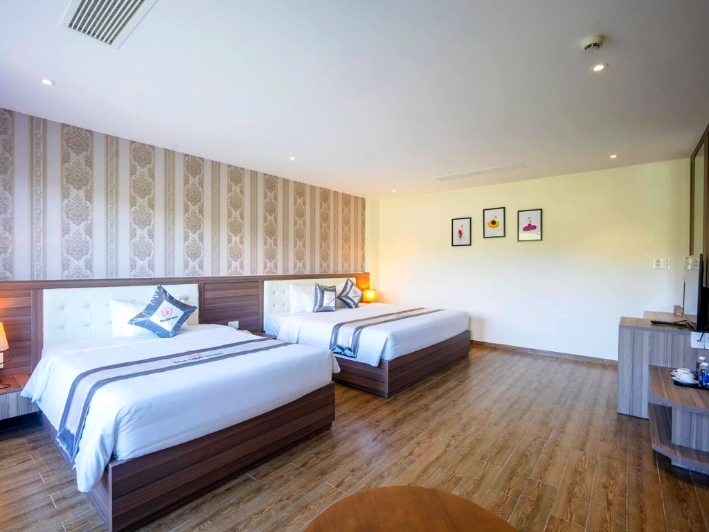 Phòng Deluxe Triple Tại The UMI Hotel