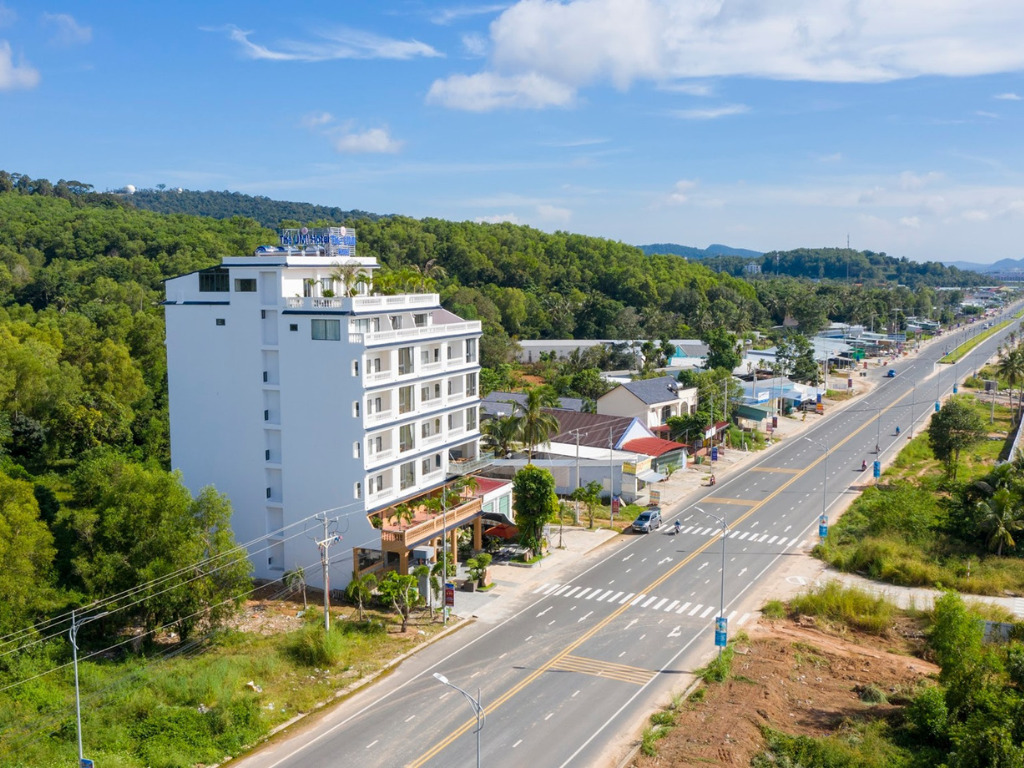 Toàn Cảnh The UMI Hotel