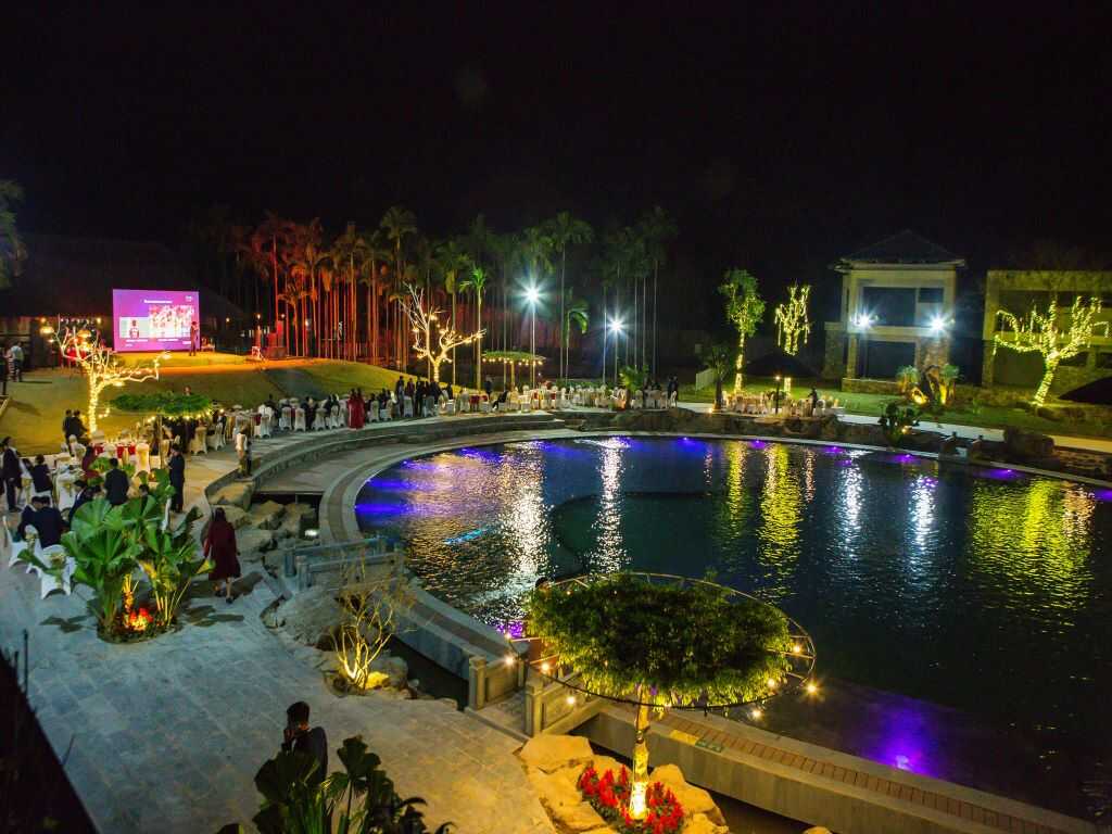 Hồ bơi Tại  Resort Thung Nham Ninh Bình