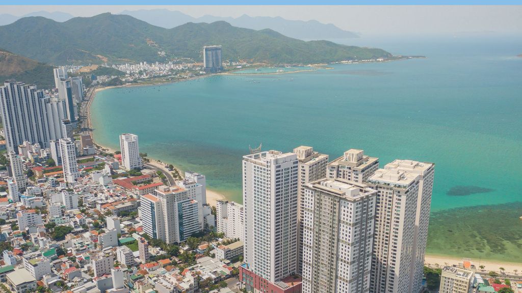 TK Nha Trang Hotel chạy dọc bờ biển