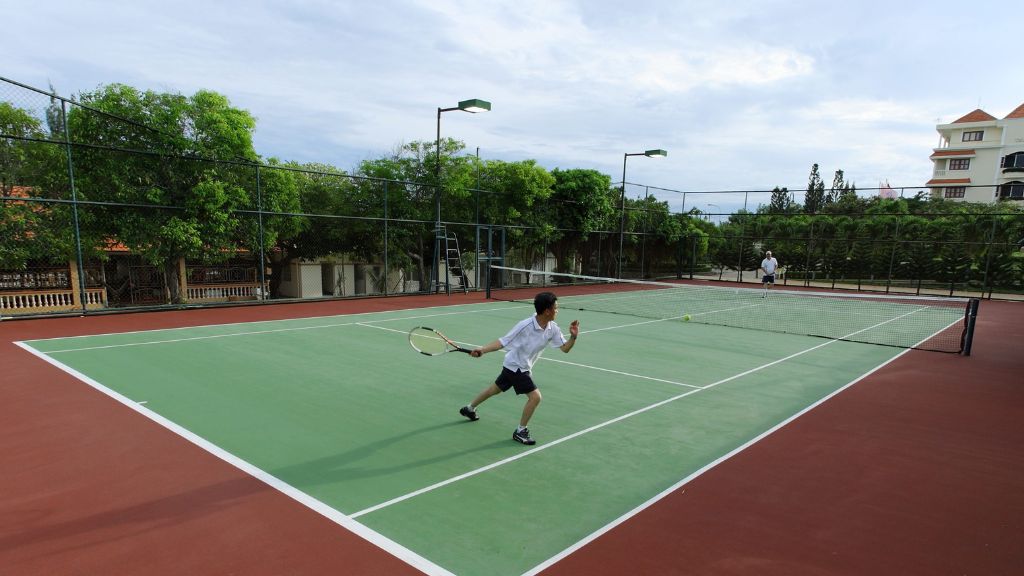 Sân tennis tại resort