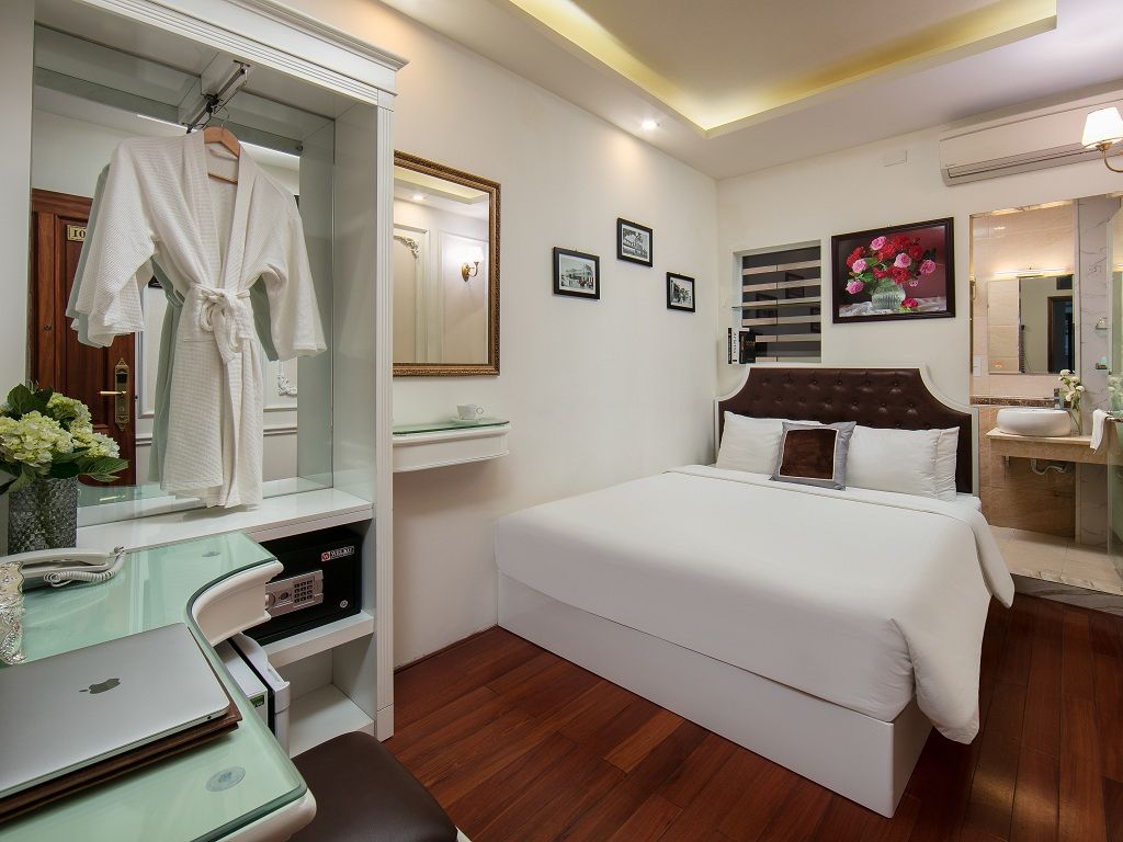 Phòng Superior Double Trang Trang Premium Hotel 3*