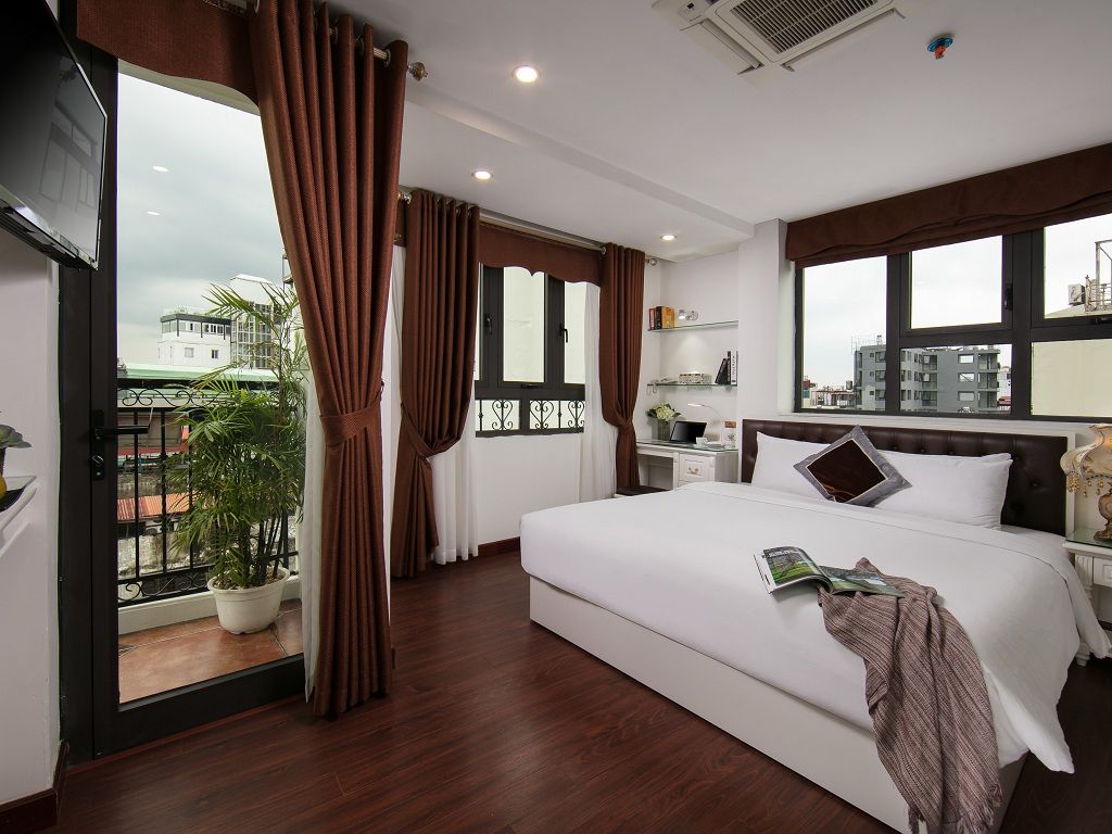 Phòng Executive Double Or Twin Balcony Trang Trang Premium Hà Nội Hotel 3*