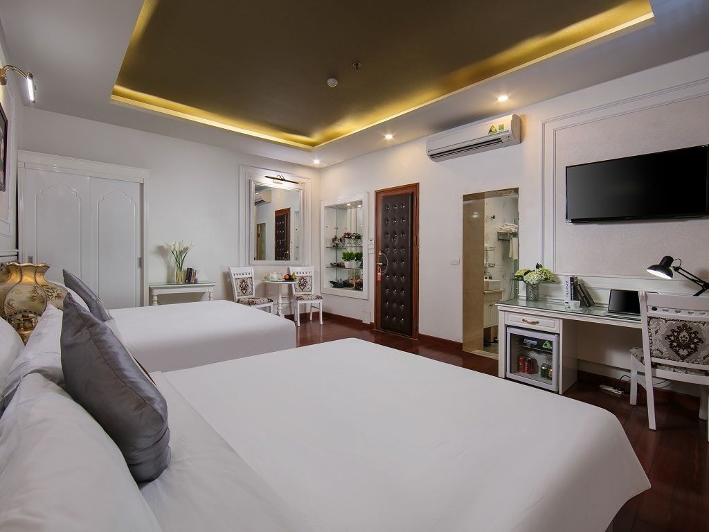 Phòng Suite Family Balcony Khách Sạn Trang Trang Premium 3* Hà Nội