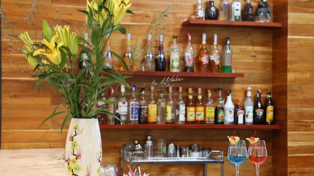 Quầy mini bar với đa dạng đồ uống