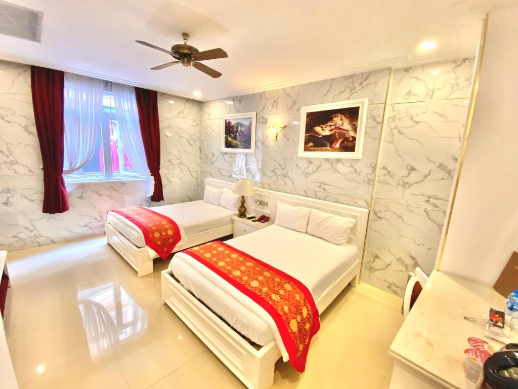 Phòng Deluxe Quadruple Tulip Hotel 3 Đà Lạt