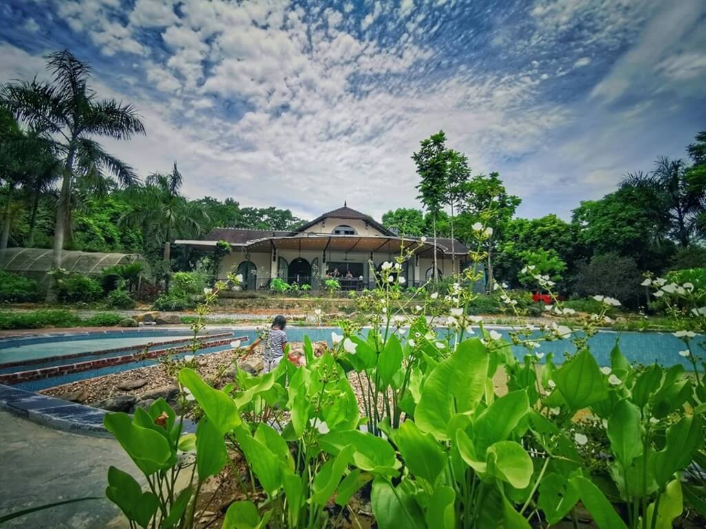 Toàn cảnh