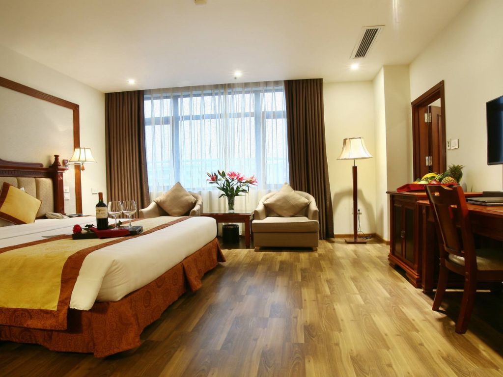 Phòng Deluxe tại khách sạn Western Hà Nội 3*