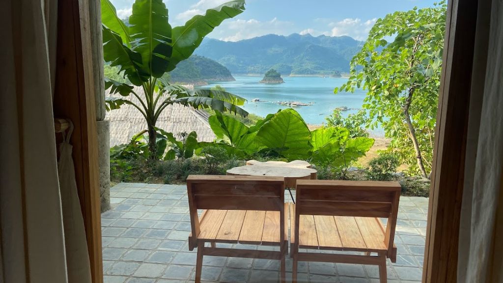 Phòng có ban công ngồi chill ngắm cảnh