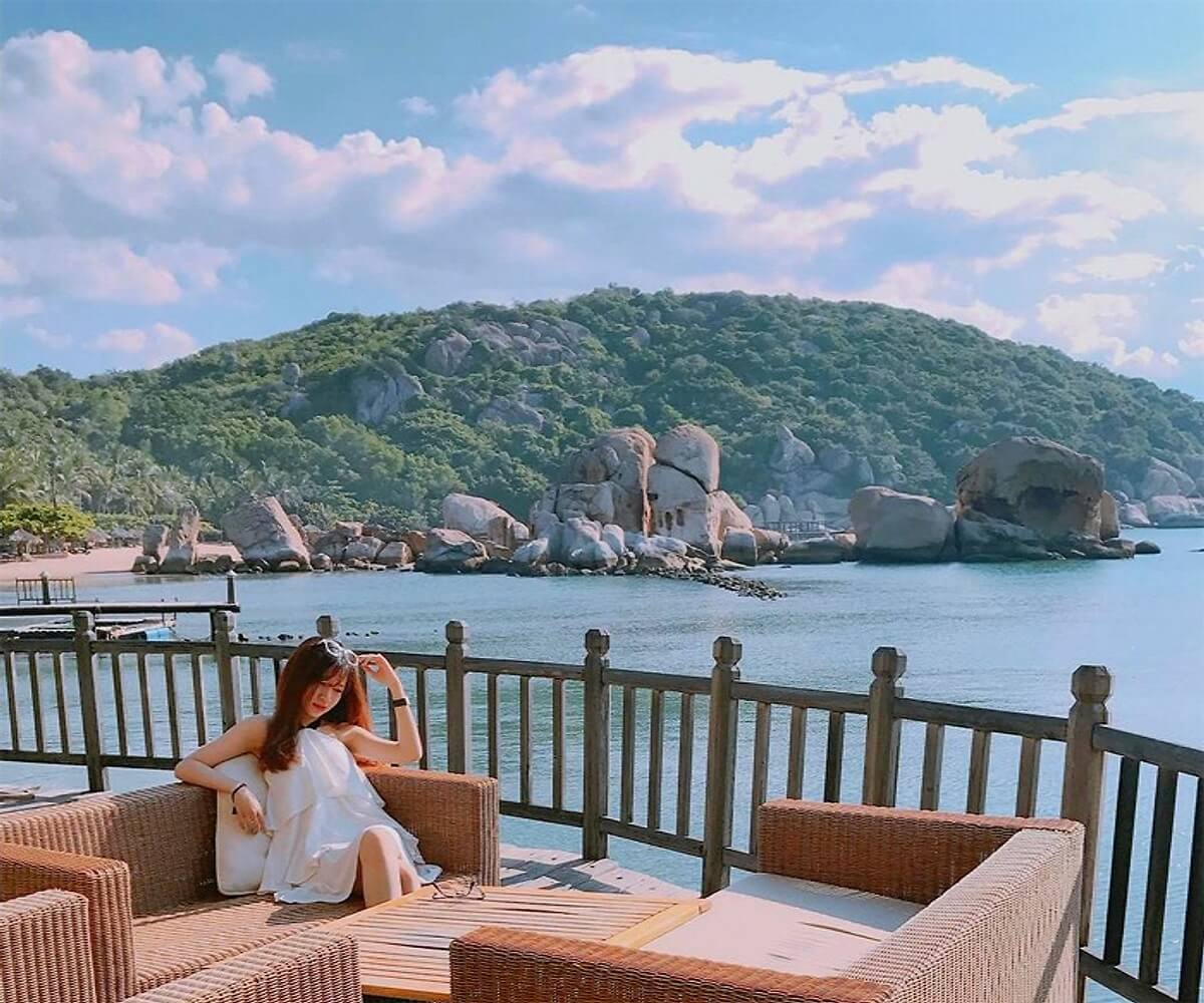 Toàn cảnh