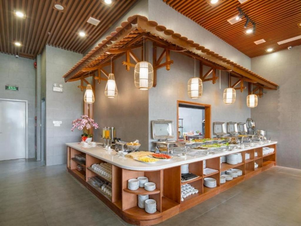 Quầy Buffet tại khách sạn Yes Hotel
