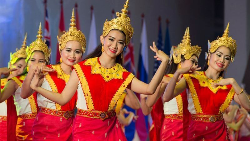 Điệu múa Lamvong truyền thống của người dân Lào