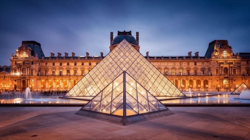 Bảo tàng Louvre với vẻ đẹp nguy nga, lộng lẫy