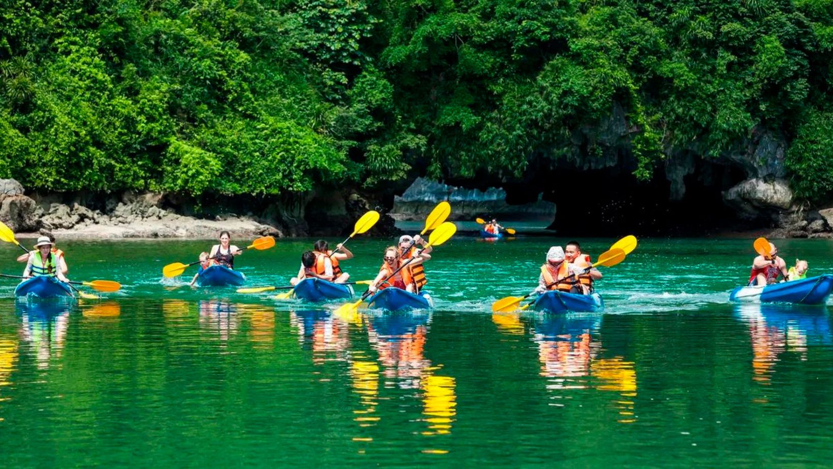 Trải nghiệm hoạt động thú vị trên du thuyền 6 sao